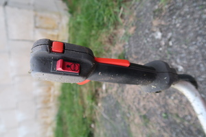 strimmer handle with off switch